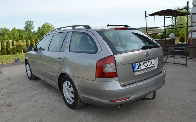 Skoda Octavia cena 18900 przebieg: 216000, rok produkcji 2009 z Nekla małe 326